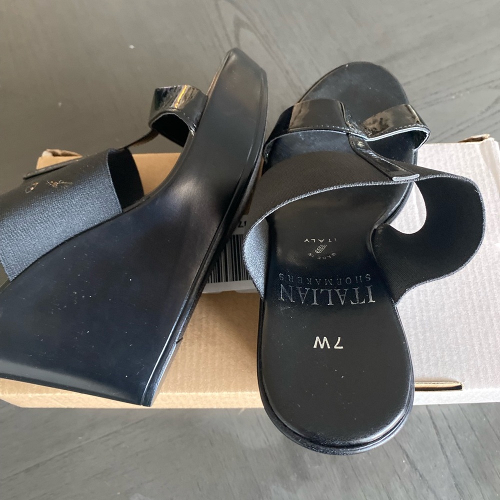 Stylish Black Women's Shoes - Picture 5 of 5